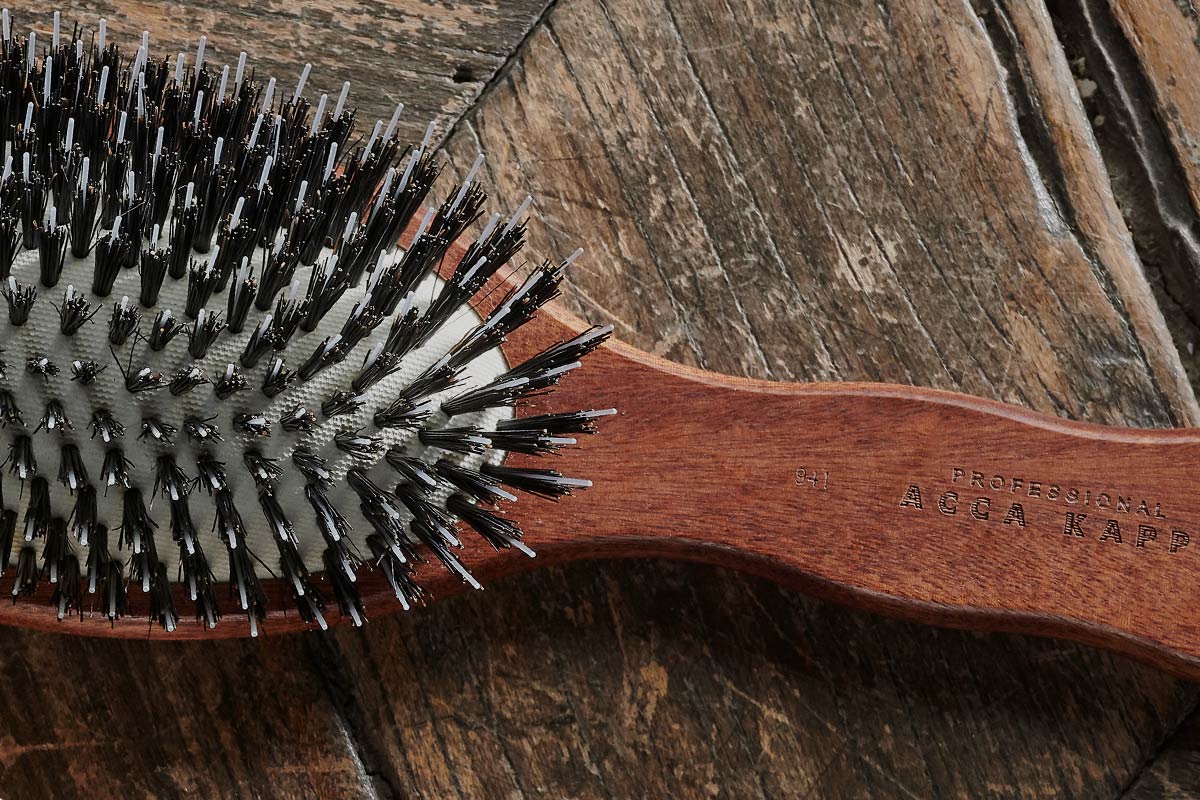 The Acca Kappa Classic Hairbrush Collection